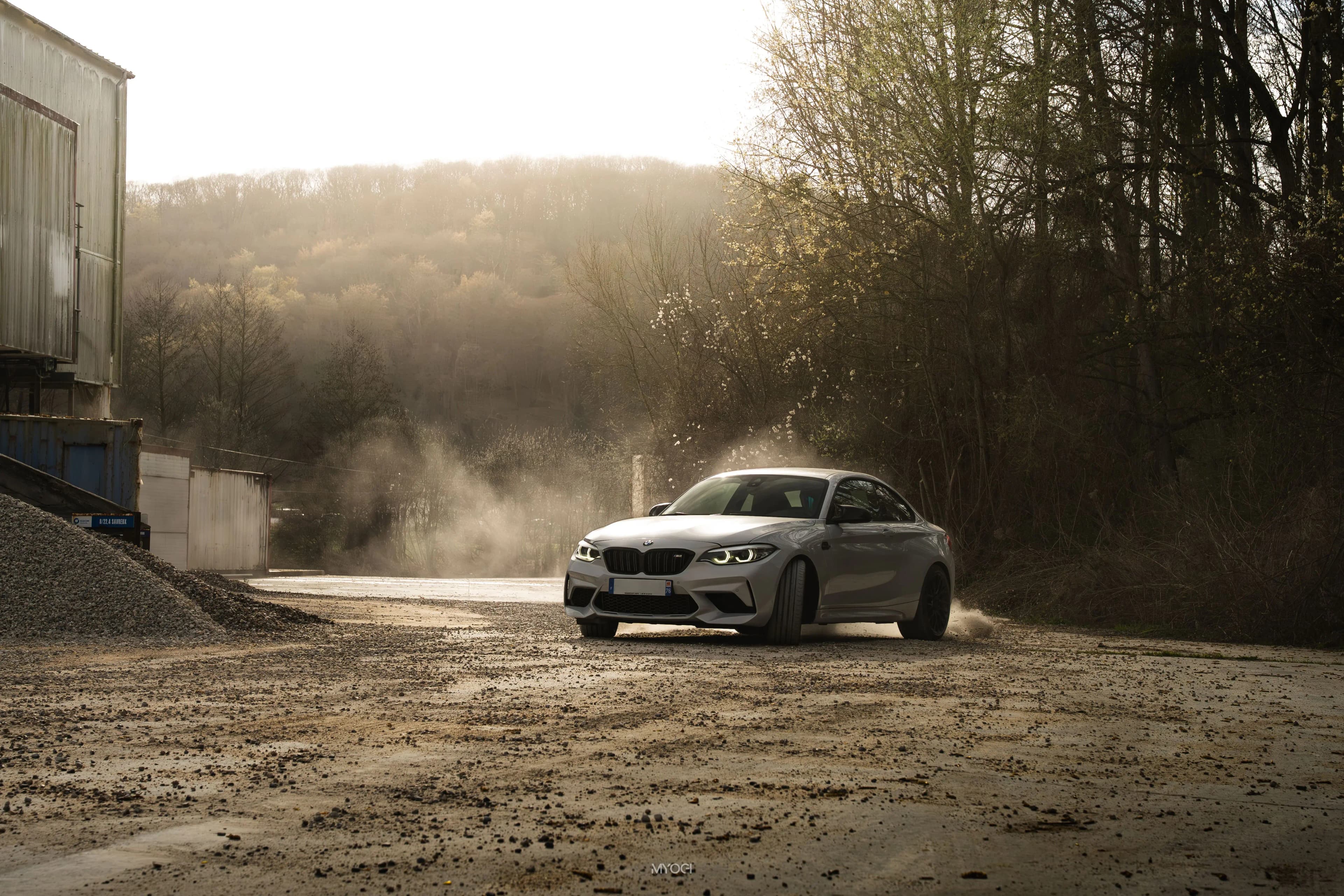 Photo d'une Porsche Cayman GTS grise photographié par Romain Martin